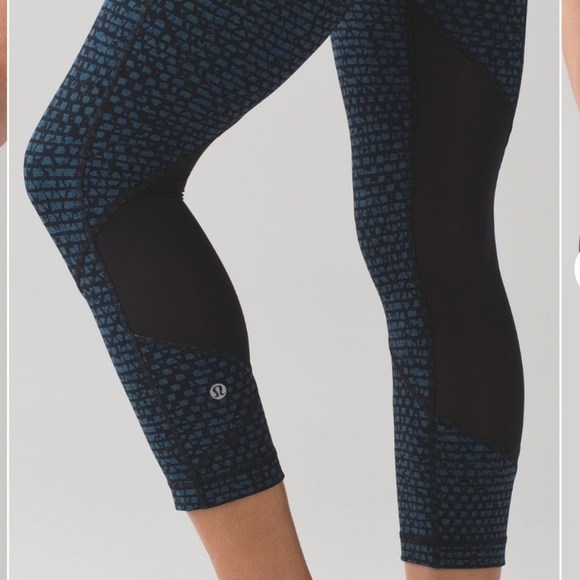 Lululemon Pace Rival Crop Legging 19' Size 8 in EUC - Picture 1 of 8